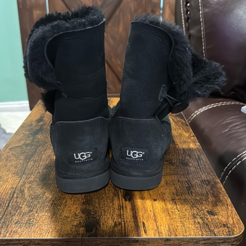 Ugg Bailey button boots black